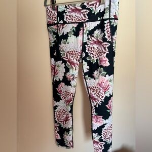 Athleta Floral Print Leggings size Medium